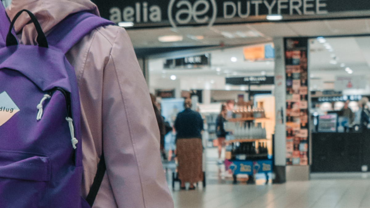 11 must-know travel hacks for your next trip abroad