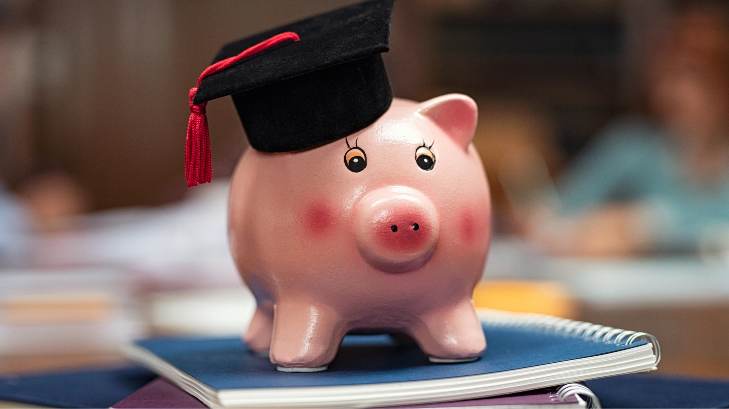 How to manage finances at university