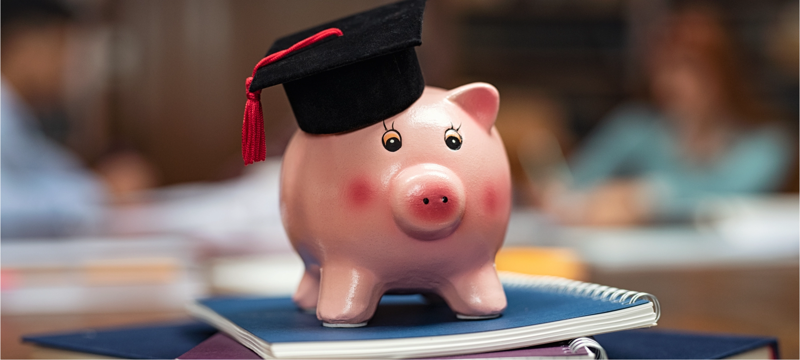 How to manage finances at university