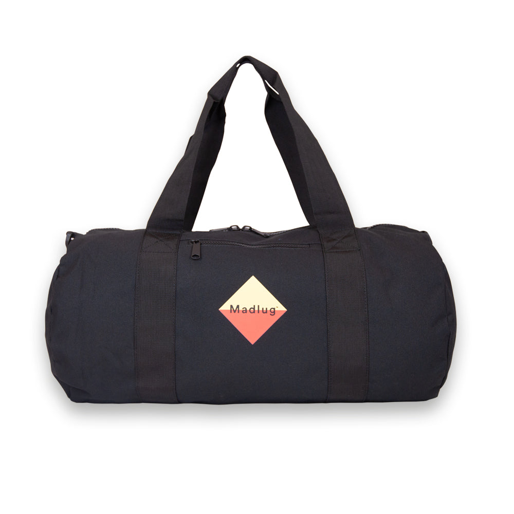 Duffel bag in black. Front view with logo.